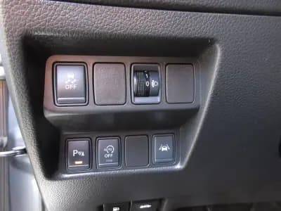 Vendo Nissan Qashqai 2015 - 13490 EUR, 216000 km - AUTO.MOTO.pt