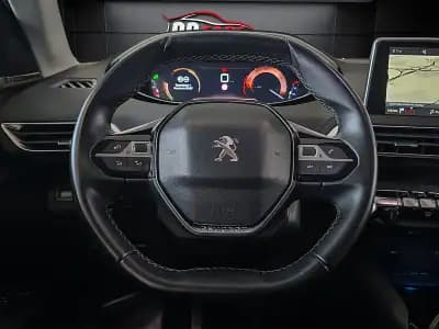 Vendo Peugeot 3008 2016 - 17450 EUR, 116000 km - AUTO.MOTO.pt