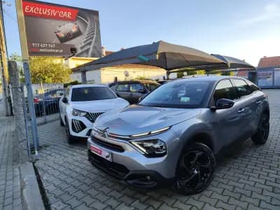 Vendo Citroën C4 2022 - 17900 EUR, 75500 km - AUTO.MOTO.pt