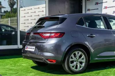 Vendo Renault Mégane 2019 - 14990 EUR, 124445 km - AUTO.MOTO.pt