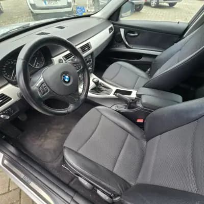 Vendo BMW 320 2010 - 12950 EUR, 136099 km - AUTO.MOTO.pt