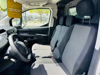 Sell Peugeot 2019 - 15000 EUR, 149000 km - AUTO.MOTO.pt