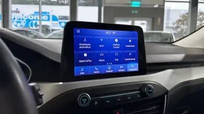 Vendo Ford Focus SW 2021 - 12999 EUR, 160121 km - AUTO.MOTO.pt