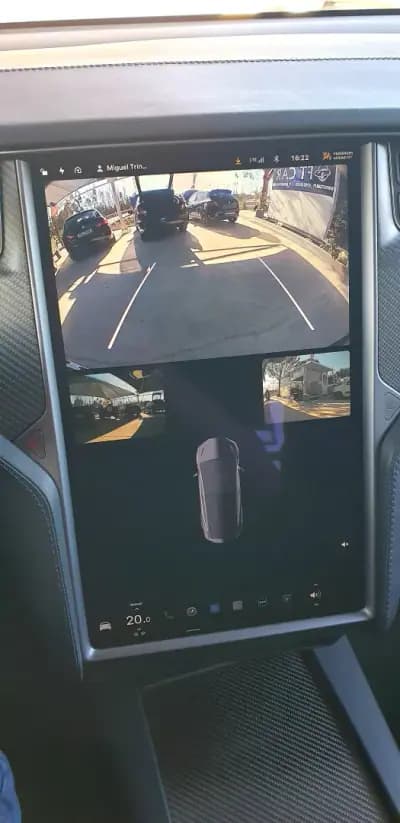 Vendo Tesla Model X 2019 - 59990 EUR, 179000 km - AUTO.MOTO.pt