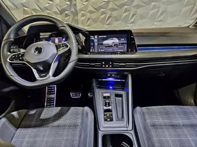 Vendo Volkswagen Golf 2021 - 36500 EUR, 60950 km - AUTO.MOTO.pt