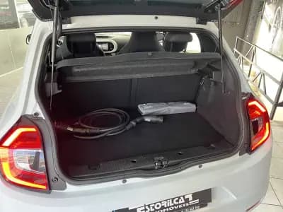 Vendo Renault Twingo 2021 - 12600 EUR, 23035 km - AUTO.MOTO.pt