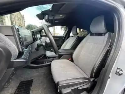 Vendo Renault Mégane E-Tech 2022 - 24999 EUR, 101000 km - AUTO.MOTO.pt