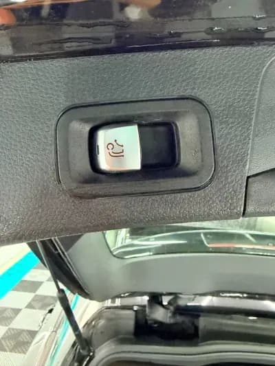 Vendo Mercedes-Benz C 300 2019 - 22750 EUR, 234000 km - AUTO.MOTO.pt