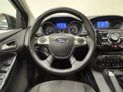 Vendo Ford Focus 2012 - 8990 EUR, 197000 km - AUTO.MOTO.pt