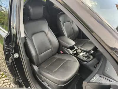 Vendo Hyundai Santa Fe 2016 - 21950 EUR, 149998 km - AUTO.MOTO.pt