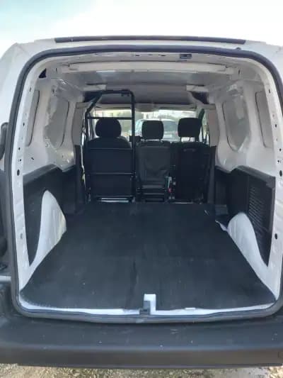 Vendo Citroën Berlingo 2017 - 13450 EUR, 136477 km - AUTO.MOTO.pt