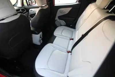 Vendo Jeep Renegade 2018 - 15990 EUR, 115600 km - AUTO.MOTO.pt