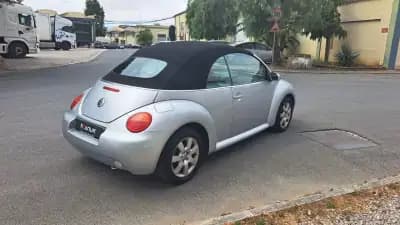 Vendo Volkswagen New Beetle Cabriolet 2004 - 9890 EUR, 127830 km - AUTO.MOTO.pt