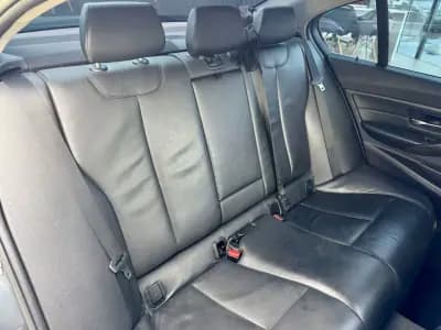 Vendo BMW 320 2013 - 19999 EUR, 190000 km - AUTO.MOTO.pt