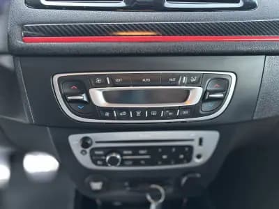 Vendo Renault Mégane Coupe 2013 - 24500 EUR, 105200 km - AUTO.MOTO.pt