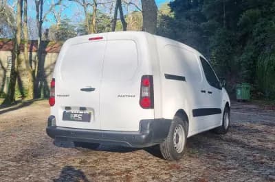 Vendo Peugeot Partner 2018 - 9450 EUR, 204000 km - AUTO.MOTO.pt