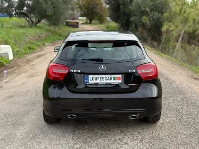 Vendo Mercedes-Benz A 180 2015 - 14950 EUR, 180700 km - AUTO.MOTO.pt