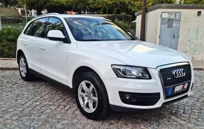 Vendo Audi Q5 2011 - 17500 EUR, 175000 km - AUTO.MOTO.pt