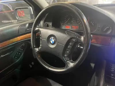 Vendo BMW 520 2001 - 3500 EUR, 359000 km - AUTO.MOTO.pt