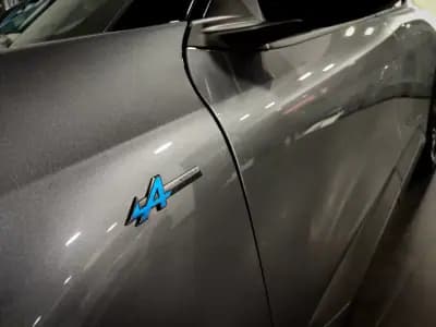 Vendo Renault Scénic E-Tech 2024 - 40990 EUR, 9000 km - AUTO.MOTO.pt