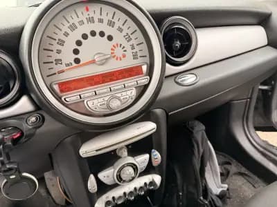 Vendo MINI Clubman 2010 - 9990 EUR, 209055 km - AUTO.MOTO.pt