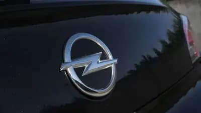 Sell Opel Adam 2016 - 11400 EUR, 62000 km - AUTO.MOTO.pt