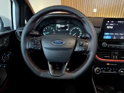 Vendo Ford Fiesta 2018 - 12500 EUR, 146800 km - AUTO.MOTO.pt