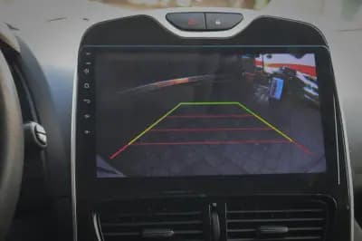 Vendo Renault Clio 2018 - 12480 EUR, 121000 km - AUTO.MOTO.pt