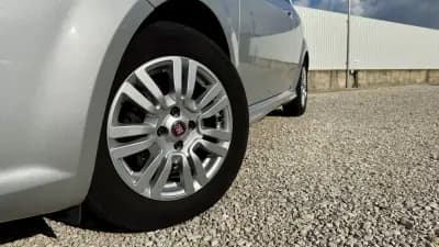 Vendo Fiat Punto 2015 - 9500 EUR, 170000 km - AUTO.MOTO.pt