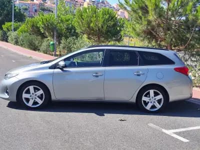 Vendo Toyota Auris Touring Sports 2015 - 12980 EUR, 229000 km - AUTO.MOTO.pt