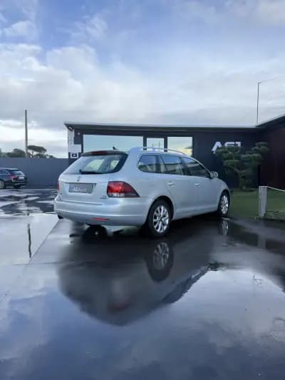 Vendo Volkswagen Golf Variant 2012 - 5750 EUR, 297582 km - AUTO.MOTO.pt