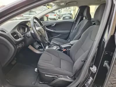 Vendo Volvo V40 2018 - 15990 EUR, 122118 km - AUTO.MOTO.pt