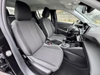 Sell Peugeot 208 2024 - 17990 EUR, 1500 km - AUTO.MOTO.pt