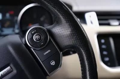 Sell Land Rover Range Rover Sport 2016 - 39900 EUR, 116000 km - AUTO.MOTO.pt