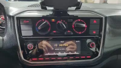 Vendo Volkswagen Up! 2016 - 8990 EUR, 150000 km - AUTO.MOTO.pt