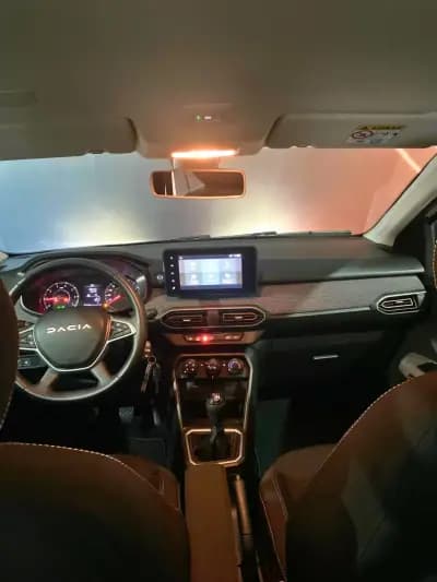 Vendo Dacia Sandero 2023 - 15900 EUR, 58259 km - AUTO.MOTO.pt