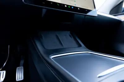 Vendo Tesla Model Y 2022 - 38900 EUR, 54000 km - AUTO.MOTO.pt