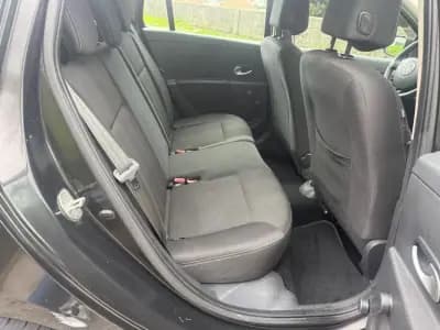 Sell Renault Clio Break 2009 - 5450 EUR, 202000 km - AUTO.MOTO.pt