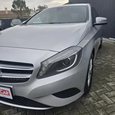 Vendo Mercedes-Benz A 160 2014 - 12950 EUR, 285717 km - AUTO.MOTO.pt