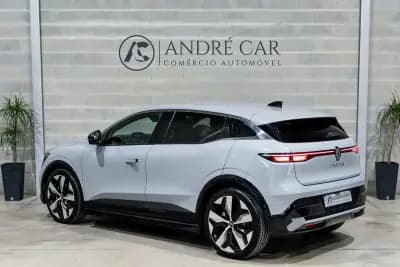 Vendo Renault Mégane E-Tech 2023 - 24450 EUR, 60913 km - AUTO.MOTO.pt