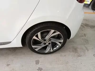 Sell Renault Clio 2020 - 16800 EUR, 101469 km - AUTO.MOTO.pt