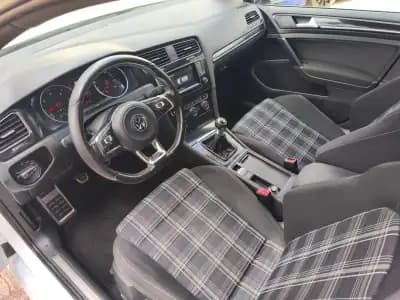 Vendo Volkswagen Golf 2014 - 17900 EUR, 195000 km - AUTO.MOTO.pt