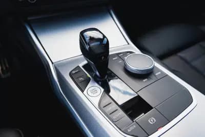 Vendo BMW 320 2020 - 29950 EUR, 171100 km - AUTO.MOTO.pt