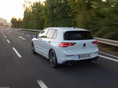 Vendo Volkswagen Golf 2021 - 33750 EUR, 48000 km - AUTO.MOTO.pt