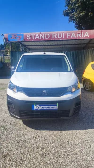 Sell Peugeot Partner 2021 - 12499 EUR, 217978 km - AUTO.MOTO.pt