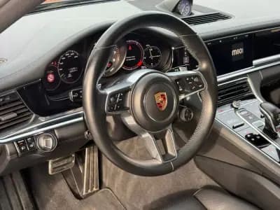 Vendo Porsche Panamera 2017 - 58990 EUR, 114000 km - AUTO.MOTO.pt