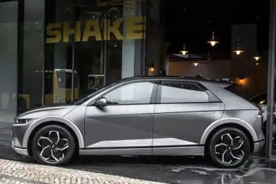 Vendo Hyundai Ioniq 5 2022 - 29990 EUR, 66701 km - AUTO.MOTO.pt