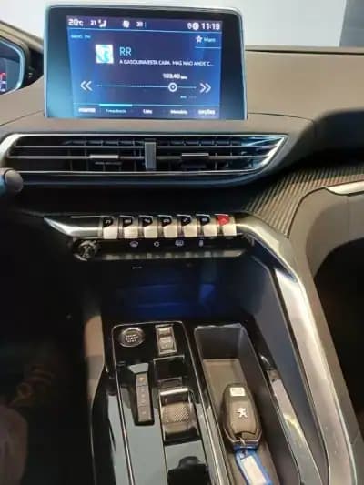 Vendo Peugeot 5008 2023 - 33500 EUR, 16000 km - AUTO.MOTO.pt