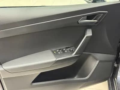 Sell SEAT Arona 2023 - 18990 EUR, 63000 km - AUTO.MOTO.pt