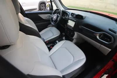 Vendo Jeep Renegade 2018 - 15990 EUR, 115600 km - AUTO.MOTO.pt